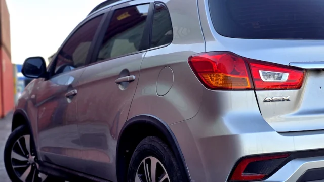 Mitsubishi ASX (2)