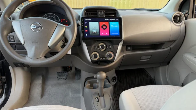 Nissan Sunny (1)
